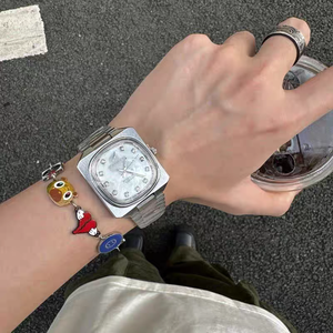 Bracelet Manchette en Métal Hip-Hop Vintage Kanye Dropouts Bear, Bijou de Mode pour Hommes et Femmes, Style Art Album Chanteur Hip-Hop Kawaii - Product Image 4