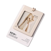 Étiquettes personnalisées avec logo pour vêtements féminins haut de gamme - Étiquettes en tissu de luxe sur mesure, étiquettes suspendues imprimées et petites cartes