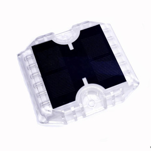 Borchie Stradali Riflettenti con Luce Solare Lampeggiante <span class=keywords><strong>LED</strong></span> Rossa e Blu 1.2V Impermeabile IP68 in Lega di Alluminio Vendita all'Ingrosso - Product Image 1