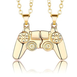 1 par/set Collar con Colgante de Consola de Juegos <span class=keywords><strong>PS4</strong></span> de Moda para Mujeres y Hombres, Collar Magnético de Aleación Plateada para Parejas, Día de San Valentín - Product Image 3