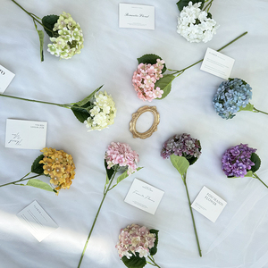 هيدرانجيا صغيرة بفرع واحد لتنسيقات الزهور وديكورات حفلات الزفاف وأعياد الميلاد مع ورود أنيقة - Product Image 2