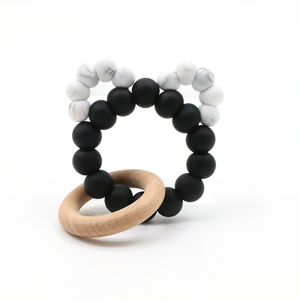 Sonajero de anillo de mordedor de madera sensorial de juguete de bebé de silicona suave de nuevo diseño al <span class=keywords><strong>por</strong></span> <span class=keywords><strong>mayor</strong></span> - Product Image 3
