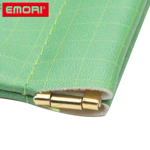 Prix d'usine Sacs de maquillage en PU à fermeture automatique MOQ 300 pièces Pochette étanche à mécanisme de ressort auto-scellant - Product Image 4