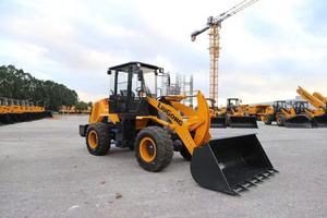 Chine Liugong 820H 6 tonnes chargeuse sur pneus nouvelle chargeuse à vendre bas prix forte puissance équipement de Construction Stock - Product Image 2