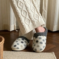XIXITIAO Chaussons d'intérieur chauds en peluche à bout fermé pour femme, style rétro, color block, à pois, en coton, pour l'hiver, pour étudiante