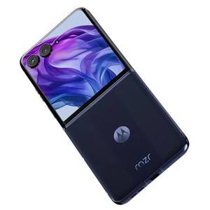 Nuevo en el Mercado: Razr 50 Ultra FOLD, Teléfono Inteligente Plegable con Pantalla de 6.9 Pulgadas, Snapdragon 8s Gen 3, Batería de 4000 mAh, Carga Rápida de 45 W, Cámara Frontal de 32 MP - Product Image 2