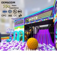 Équipement de terrain de jeux intérieur sur le thème de l'espace, toboggan multi-voies, piscine à balles, tube spiralé |   OEM&ODM FEC