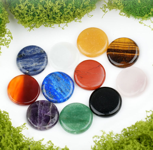 Pierre ronde polie personnalisée de 25 mm avec lettre gravée, en cristal naturel de guérison, pour l'équilibre énergétique, <span class=keywords><strong>la</strong></span> décoration intérieure, <span class=keywords><strong>la</strong></span> méditation, ou comme cadeau pour <span class=keywords><strong>la</strong></span> création de bijoux - Product Image 6