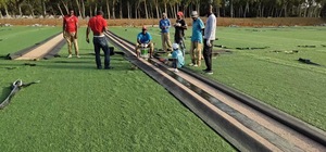 Haute-Dtex 10000-15000 Résistance extrême à l'usure Football Gazon artificiel Étanche PU Support - Product Image 3