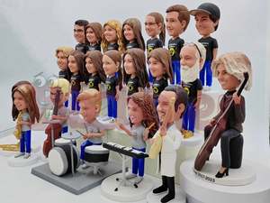 Figurines personnalisées en résine à tête oscillante – Poupées de groupe ou d'équipe personnalisées pour cadeau d'anniversaire d'entreprise, objets de collection pour musiciens - Product Image 4