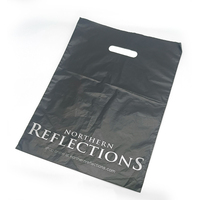 Sacs réutilisables noirs en PE avec poignées découpées, couleur personnalisée, pour emballage de vêtements, courses en supermarché, impression héliogravure, options personnalisables