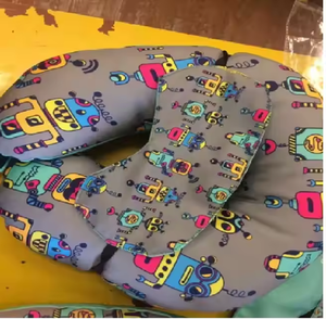 Almohada de Viaje en Forma de U de Espuma Viscoelástica para Avión y Auto, Diseño Personalizado, Mejor Calidad y Precio Razonable - Product Image 3