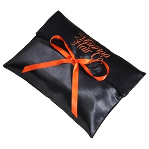 Pochette cadeau en satin de luxe personnalisée avec logo, avec nœud, rabat noir, pour extensions de cheveux, foulards, carnets, sac d'emballage en satin - Product Image 3