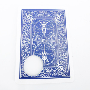 Loupe en forme de carte : petit trou qui devient grand trou, grossissement du petit trou. Accessoires de magie de cartes Kingmagic, spectacle de magie de close-up. - Product Image 1