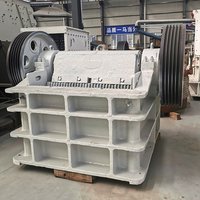 Concasseur à mâchoires fin PEX250x1200 40t/h, utilisé pour la concassage de galets de rivière, de calcaire, de granit