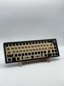 큐 아노다이즈드 알루 맞춤 색상 E-화이트 알루 6061 6063 프로스트 폴리카보네이트 키보드 케이스 - Product Image 4