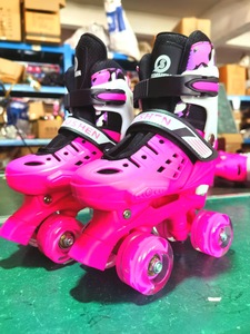 Chaussures de <span class=keywords><strong>roller</strong></span> JIAXIN pour enfants et adultes, <span class=keywords><strong>4</strong></span> <span class=keywords><strong>roues</strong></span>, double rangée, coque en maille PU, entièrement lumineuses, pour débutants, ABEC-7, légères, durables, unisexes - Product Image 6