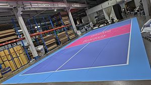 Prix d'usine, vente en gros, revêtement de sol en caoutchouc pour terrain de pickleball T700, surface bleue antidérapante, écologique, utilisation intérieure et extérieure - Product Image 2