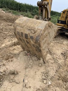 Mini-excavatrice sur chenilles CAT 306E2 de 1,5 tonne avec godet de creusement d'une capacité de 0,12 m³, moteur d'origine, utilisée pour la construction et l'aménagement paysager - Product Image 3