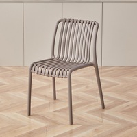 Chaise en plastique polypropylène empilable en gros pour restaurant et café