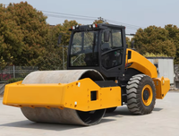 Compacteur de sol à tambour vibrant simple 6118E, robuste, avec moteur et pompe haute performance pour la construction
