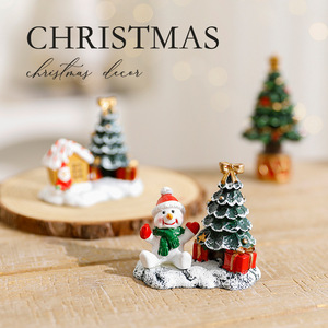 Nouveauté Décorations de Noël unisexes en résine de Chine, petites maisons, figurines de micro-paysage, vente en gros, à partir de 14 ans - Product Image 5