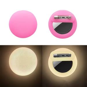 Mini soporte de alfiler para niños, funda de silicona para Airtags, alfileres de seguridad, funda de rastreador GPS, alfiler de ropa interior oculto para ancianos para <span class=keywords><strong>Airtag</strong></span> - Product Image 1