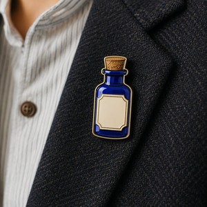 Pin de Esmalte Personalizado con Diseño de Botella de Poción de Boticario Vintage, Insignia de Joyería Médica Retro, Broche, Souvenir, Venta al por Mayor, Fábrica, OEM, ODM - Product Image 1