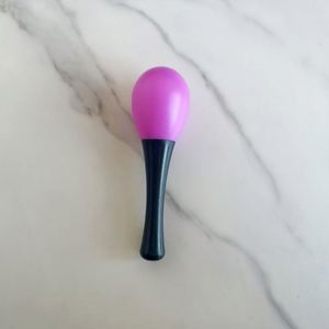 Maracas en plastique colorées miniatures éducatives avec logo personnalisé imprimé, instruments de percussion pour enfants, cadeau - Product Image 3