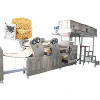 Machine de fabrication de nouilles instantanées, pour faire des nouilles instantanées et Ramen