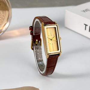 Reloj de pulsera de cuero rojo moderno y a la moda, reloj de cuarzo de alta gama para mujer, retro y minimalista - Product Image 4