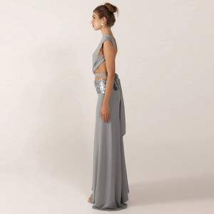 Ensemble élégant 2 pièces pour femme : haut sans manches et jupe longue avec ceinture à sequins en satin, idéal pour les soirées et les fêtes - Product Image 5