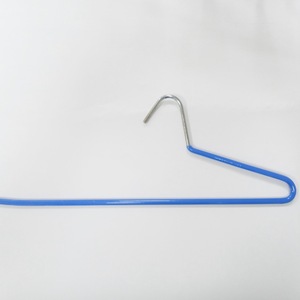 Recubrimiento y procesamiento de fundas de PVC personalizadas; tratamiento de superficies y procesamiento de recubrimiento para perchas/estanterías para ropa. - Product Image 3