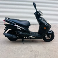 Scooter à essence Yamaha Cygnus-Z 125cc d'occasion, 2ème main, 4 temps, économique en carburant, moto de banlieue