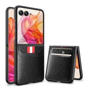L'usine Huanmin propose une coque de téléphone avec une texture à motif litchi et des emplacements pour cartes, conçue pour le Motorola Razr 50 Ultra. - Product Image 1