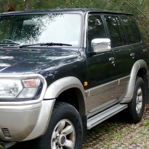 Déflecteurs de fenêtre Nissan <span class=keywords><strong>Patrol</strong></span> / Safari / GQ / GU 1987-2021, noir mat, autocollants, déflecteurs de vent, pare-pluie, 4 pièces - Product Image 4