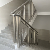 Rampe d'escalier soudée en acier inoxydable