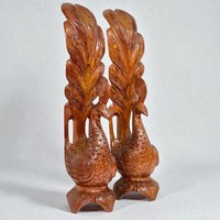 Paire de statues de paons en bois au design traditionnel et finition or brun, faites à la main pour la décoration de salon et de temple, cadeau idéal