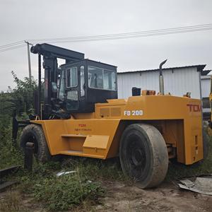 Montacargas TCM Japonés <span class=keywords><strong>FD200</strong></span> de la Mejor Calidad, Diésel, 20 Toneladas, 20t, Original, Usado - Product Image 1