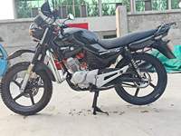 Moto Yamaha YBR 125 à quatre temps, moteur silencieux, grand réservoir de carburant, longue autonomie, faible entretien, norme Euro V, export