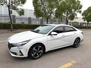 Auto Usado <span class=keywords><strong>Hyundai</strong></span> <span class=keywords><strong>Elantra</strong></span> <span class=keywords><strong>2022</strong></span> 240TGDI DCT LUX <span class=keywords><strong>Turbo</strong></span> Sedán Compacto LHD Automático Confiable Familiar Gasolina - Product Image 1