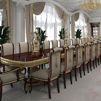 Table à manger longue de style classique européen avec design en arc, ensemble table et chaises en bois pour plusieurs personnes, sensation haut de gamme