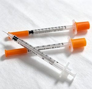 Jeringa de Insulina Desechable y Estéril con Aguja de 30G, Adecuada para el Cuidado Médico de Diabéticos, Inyección Cómoda y Segura - Product Image 1