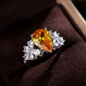Bague en cristal en forme de poire pour femmes, élégante bague en forme de goutte d'eau, accessoires de fête quotidiens - Product Image 4