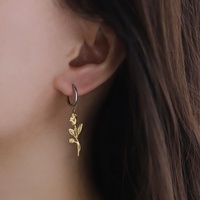 Ensemble de bijoux en acier inoxydable bicolore plaqué or 18 carats, collier et boucles d'oreilles avec pendentif fleur rose vintage pour femmes et filles