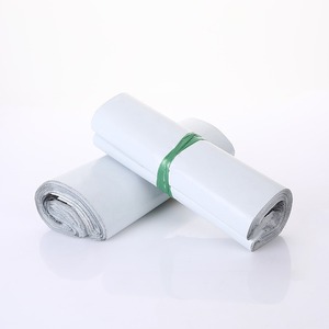 Sobre de Envío Acolchado Metálico Plateado Ecológico, Bolsa de Embalaje para Ropa Resistente al Agua y a Desgarros - Product Image 3