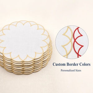 Napperons ronds blancs élégants avec bord festonné brodé or, en coton, pour la décoration de table, serviettes faites à la main, lavables en machine - Product Image 5