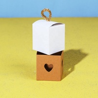 Boîte à cadeaux personnalisée pour bonbons, macarons, chocolats, en carton blanc, papier kraft, boîtes à cœur creuses avec poignée