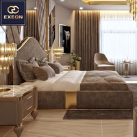 Lit en velours de luxe sur mesure, design moderne pour chambre à coucher, couleur beige doré, lit queen size