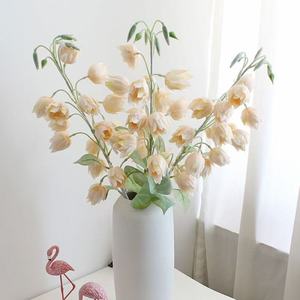 Campanulas Artificiales Blancas al por Mayor, Flores Artificiales Simuladas para Decoración de Bodas y Hogar - Product Image 3